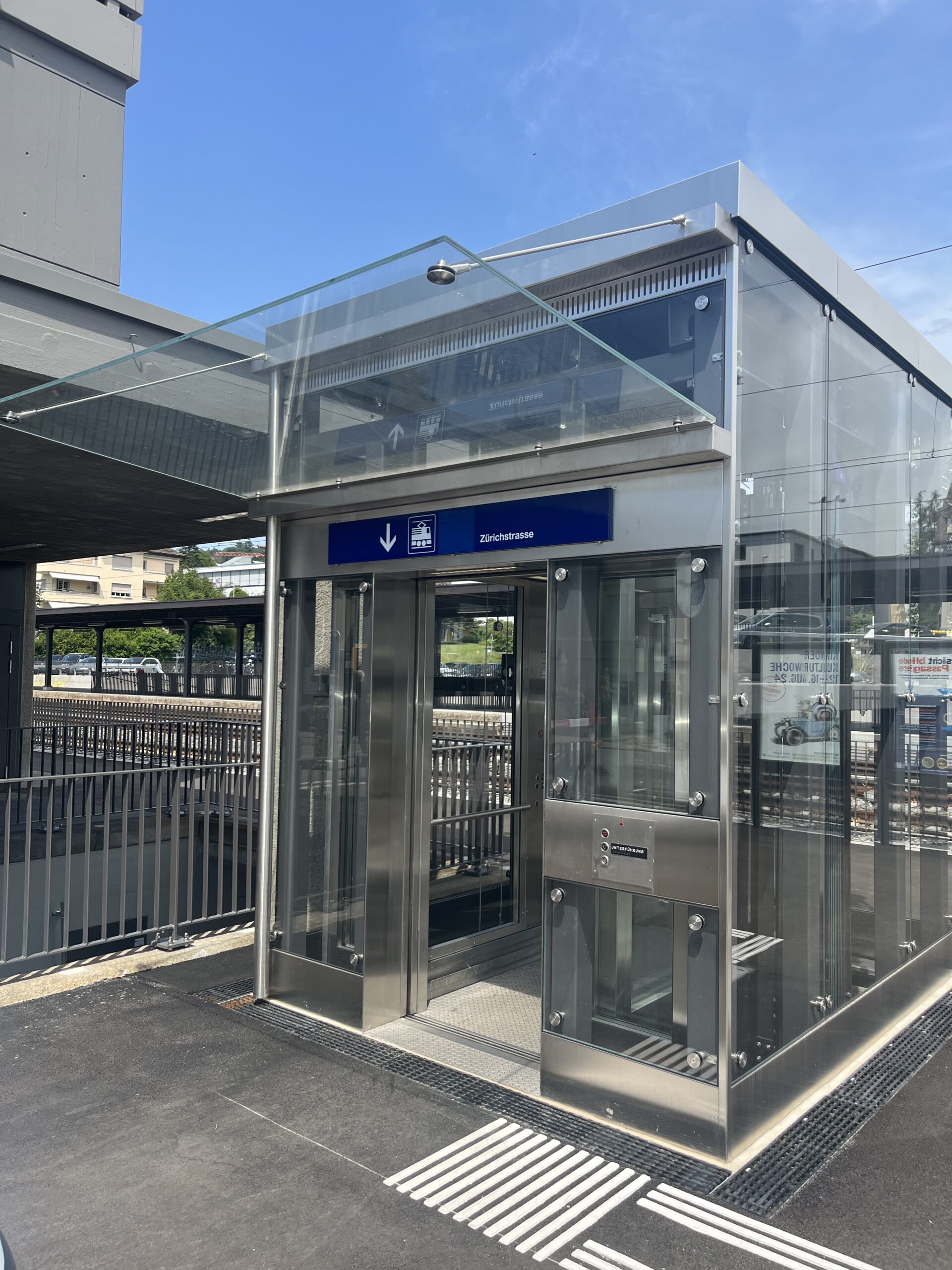 IBS_Projekte_SBB_CFS_FFS_Bahnhof_Küssnacht_an_der_Rigi_Schweiz_Aufzug_Lift_Elevator_Rolltreppe_Escalator_1