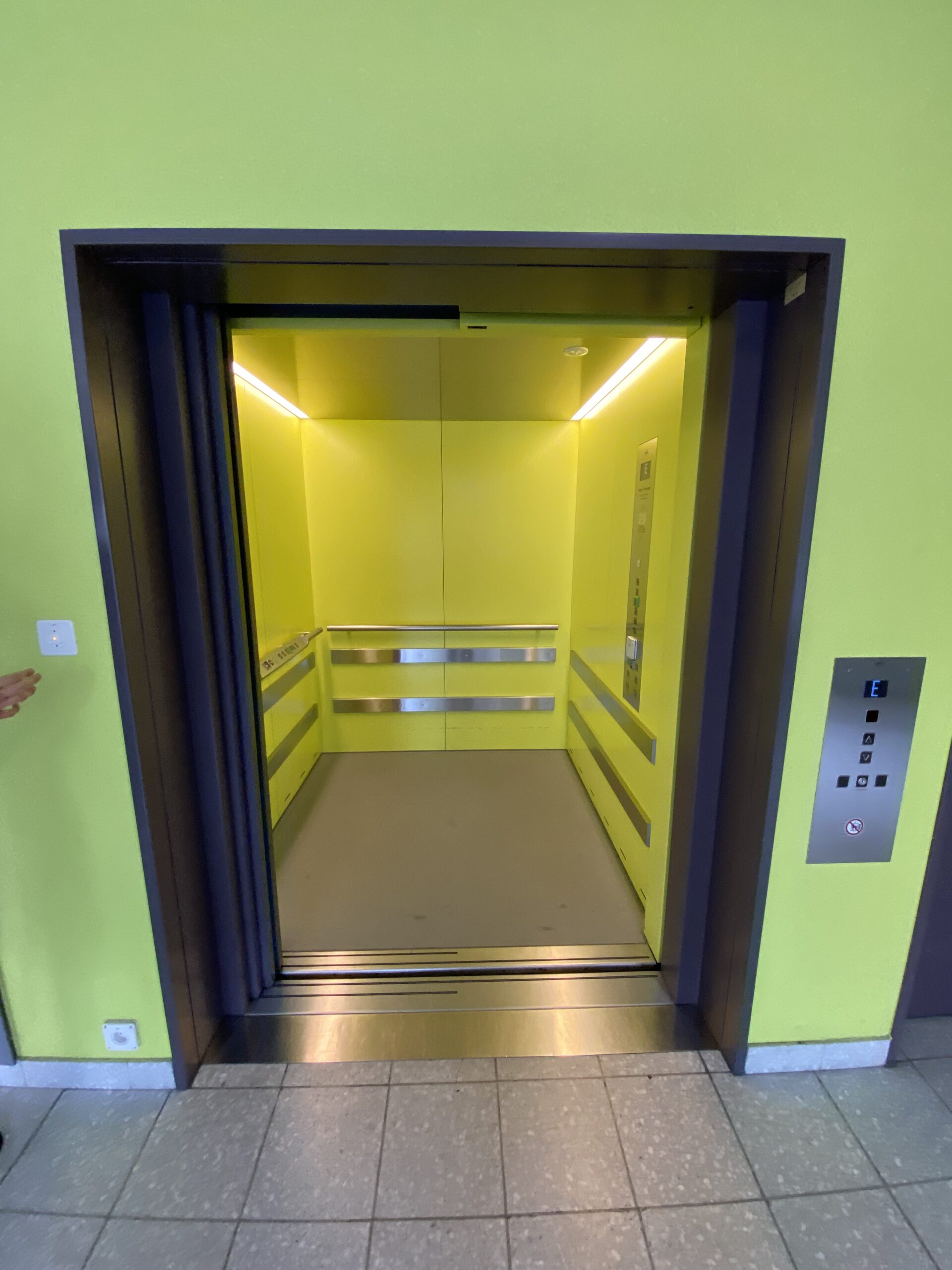 IBS_Projekte_Universitäts_Spita_Zürich_Schweiz_Aufzug_Lift_Elevator_Rolltreppe_Escalator_4